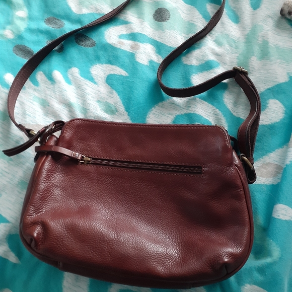 VALENTI Leather Cross body Bag - Picture 3 of 3
